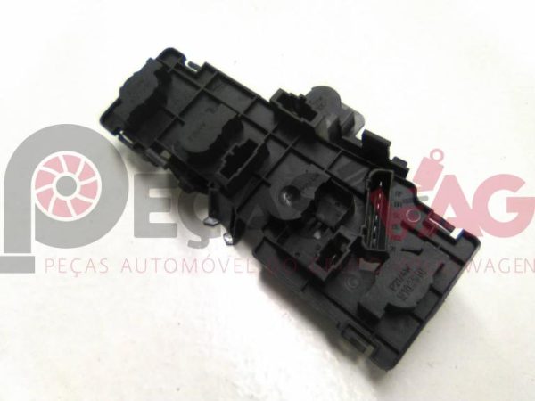 Suporte de lâmpadas farolim trás direito VW PASSAT VARIANT 2003 392670R preto