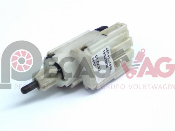 Interruptor de luz de stop, Comando da embraiagem AUDI A4 (8E2, B6) 2004 8E0927189B