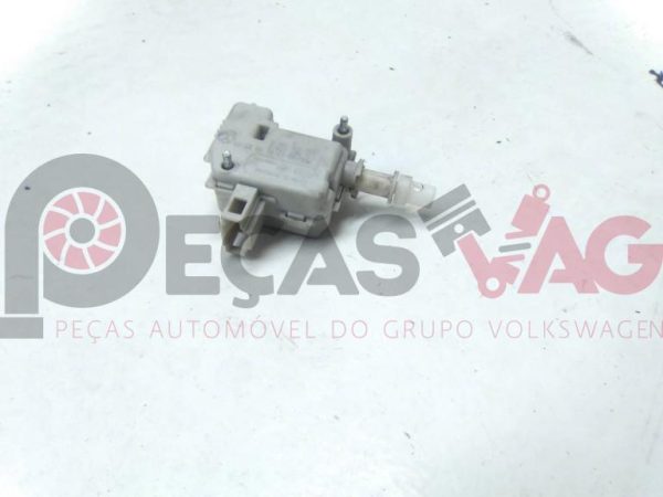 Pistola fecho da mala VW GOLF IV 2001 1J6862159A_3B0959781B