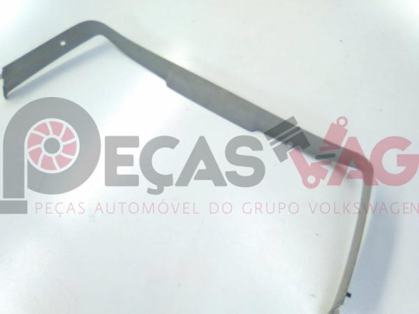 Aro da mala VW GOLF IV 2003 1J6867603E branco