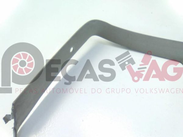 Aro da mala VW GOLF IV 2003 1J6867603E branco - Image 2