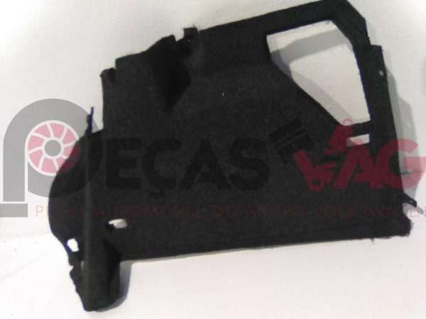 Forra Lateral da mala direita VW GOLF IV 2003 1J6867428J preto