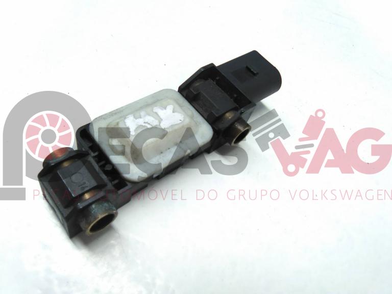Sensor de impacto AUDI A4 (8E2, B6) 1.9 TDI 8E0959651B - Image 4